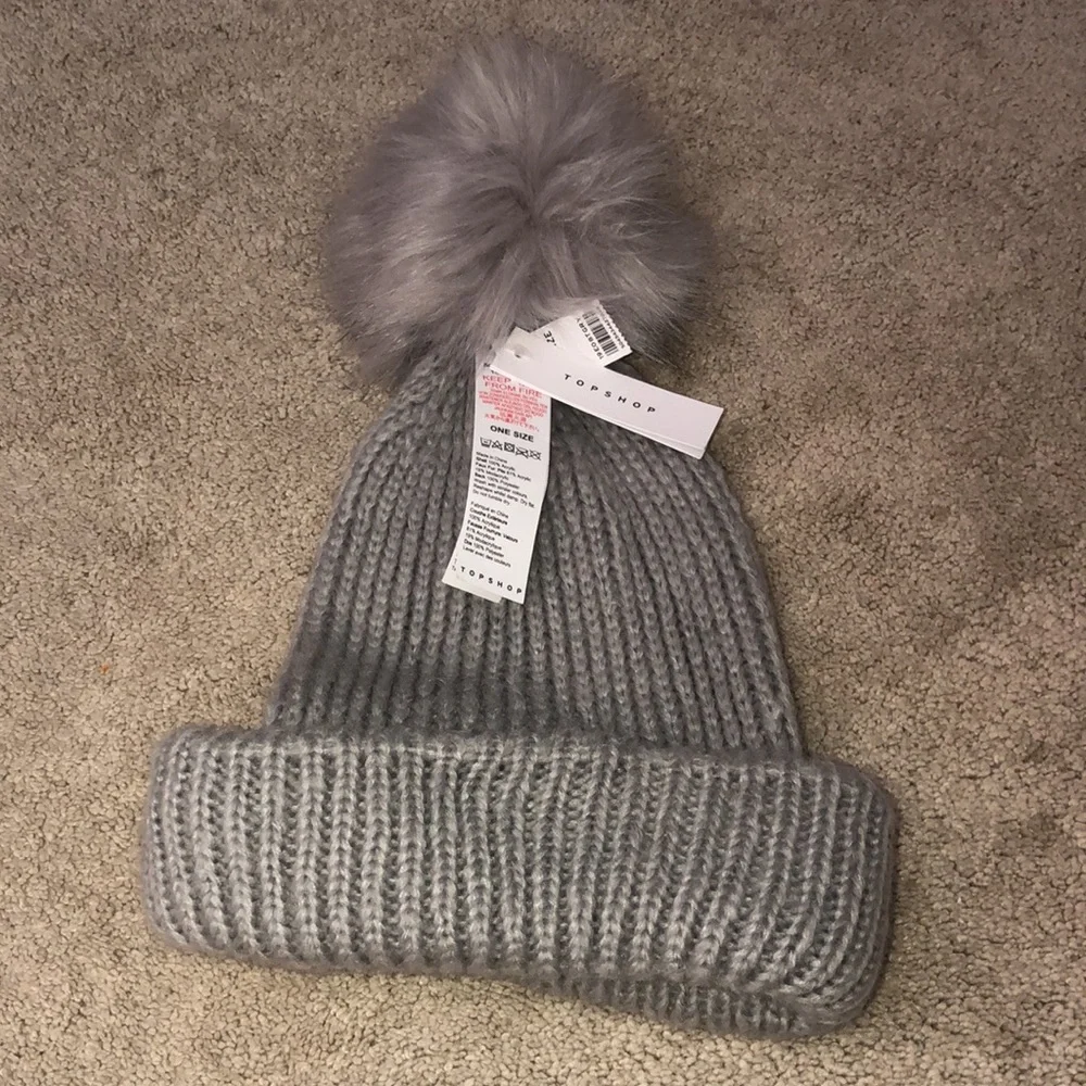 TopShop Pom Pom Winter‎ Hat Beanie NWT
